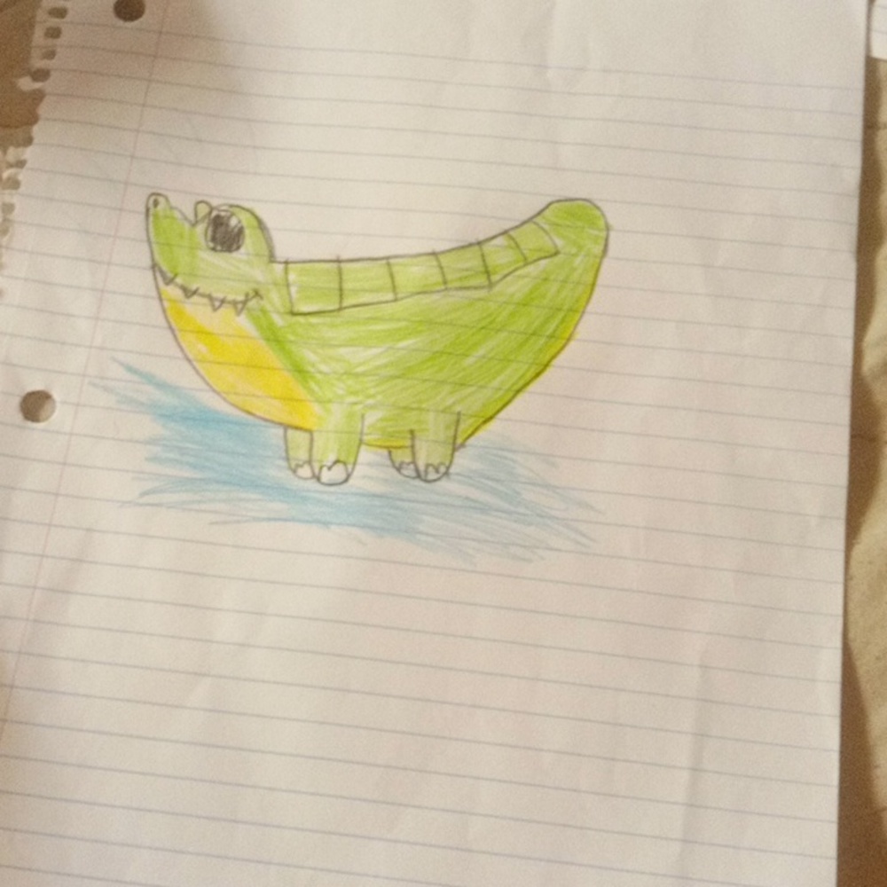 Alligator splashing water